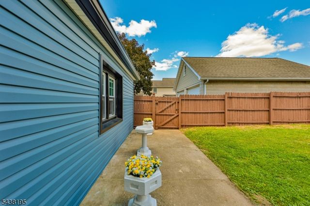 793 Culkin St, Phillipsburg Town, NJ 08865