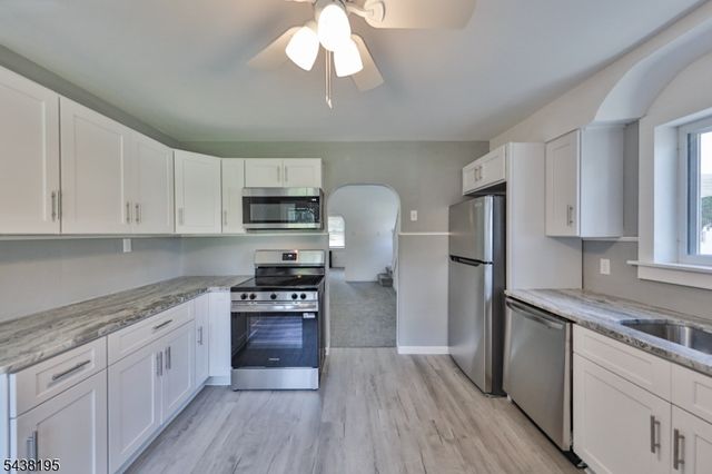 793 Culkin St, Phillipsburg Town, NJ 08865