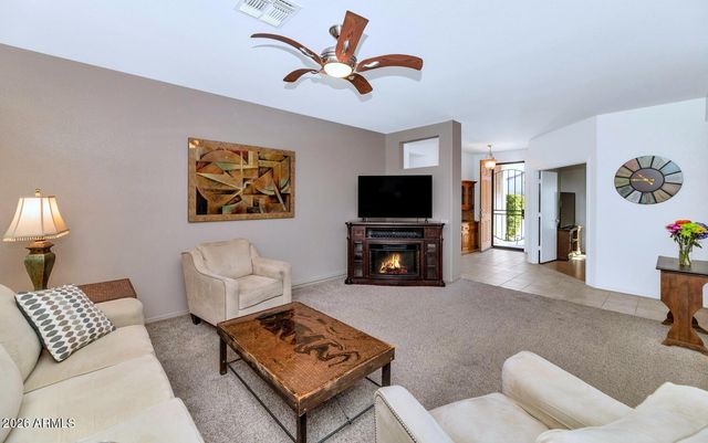 4940 S SPRINGS Drive, Chandler, AZ 85249