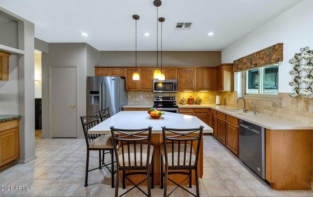 4940 S SPRINGS Drive, Chandler, AZ 85249