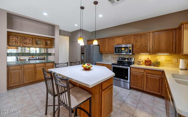 4940 S SPRINGS Drive, Chandler, AZ 85249