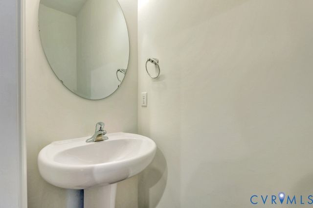 18783 Palisades Rdg, Moseley, VA 23120