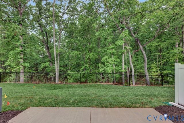 18783 Palisades Rdg, Moseley, VA 23120