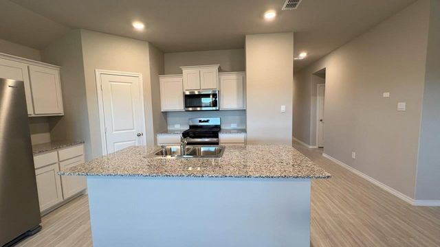 8405 BELTMILL Parkway, Fort Worth, TX 76131