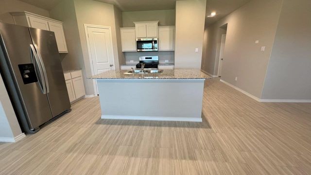 8405 BELTMILL Parkway, Fort Worth, TX 76131