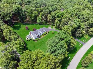10 Adams Farm Road, Katonah, NY 10536