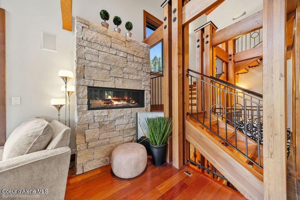 8817 W Riverview DR, Coeur d'Alene, ID 83814 photo 18