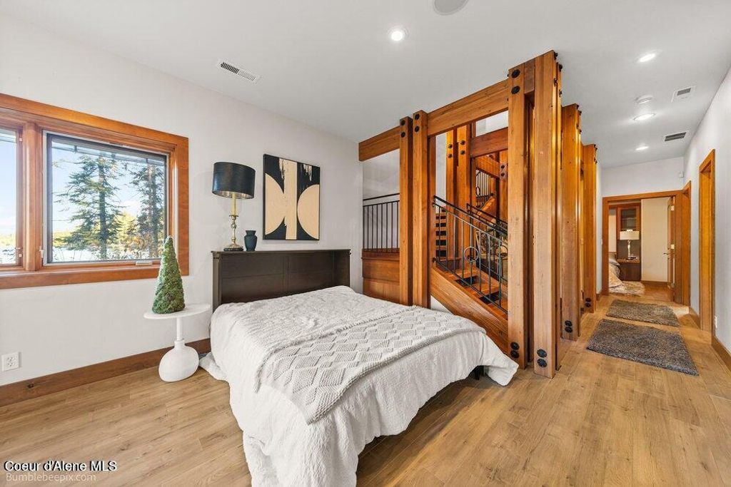 8817 W Riverview DR, Coeur d'Alene, ID 83814 photo 23