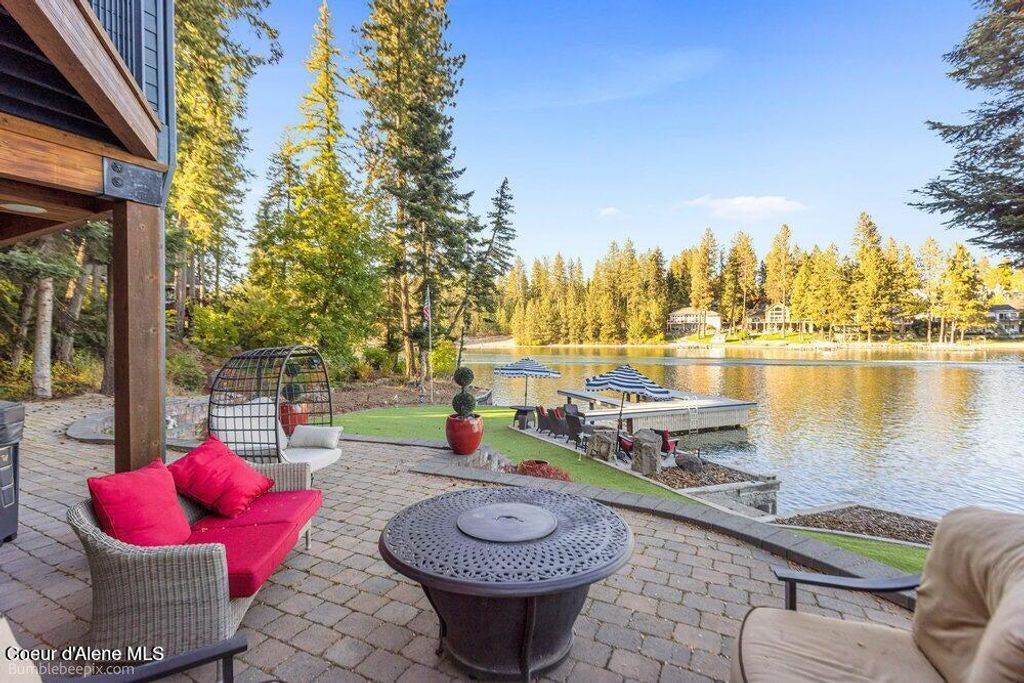 8817 W Riverview DR, Coeur d'Alene, ID 83814 photo 4