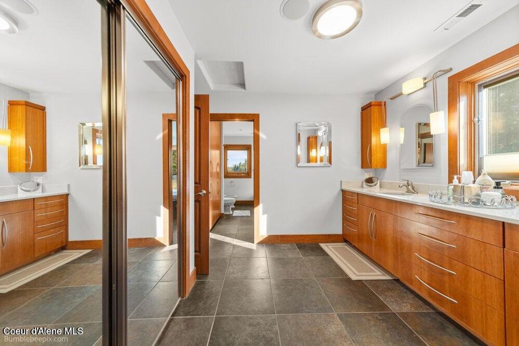 8817 W Riverview DR, Coeur d'Alene, ID 83814 photo 41