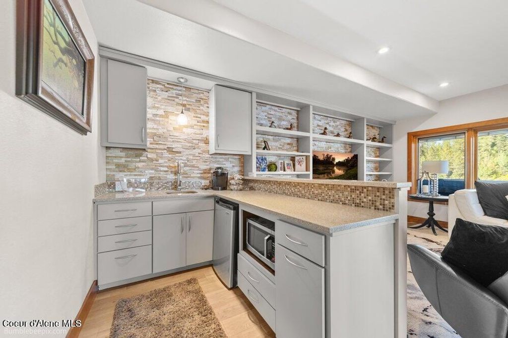 8817 W Riverview DR, Coeur d'Alene, ID 83814 photo 43