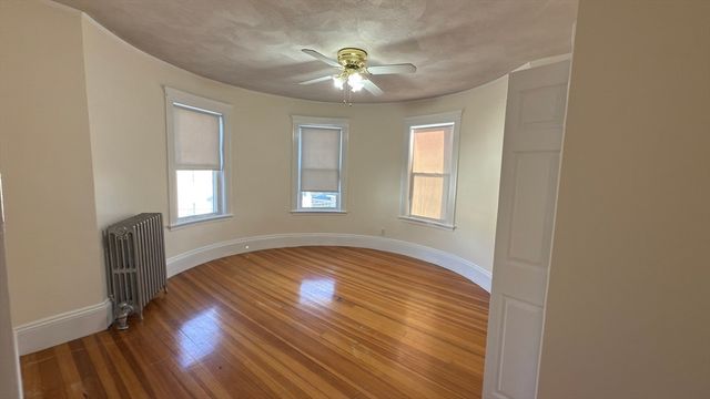18 Bigelow St 3, Boston, MA 02135