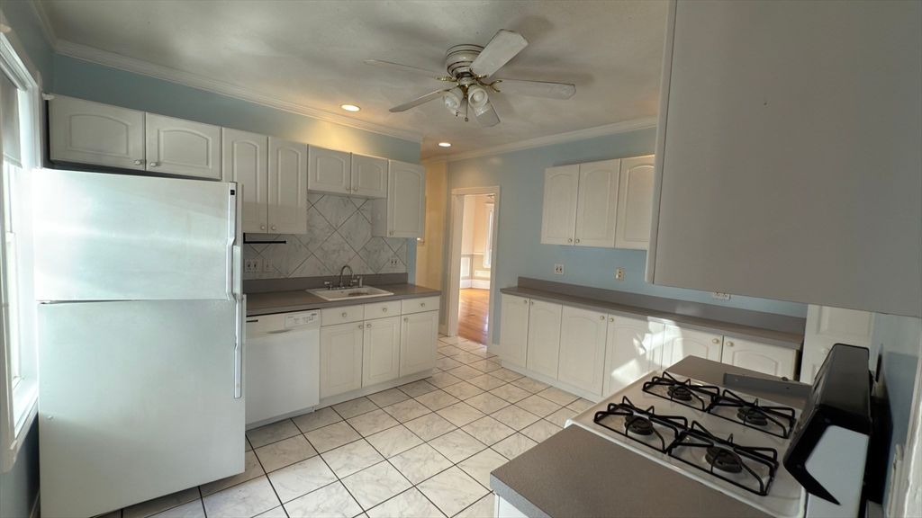 18 Bigelow St 3, Boston, MA 02135