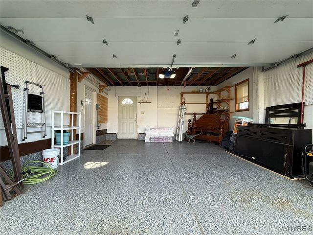 2122 Fix Road, Grand Island, NY 14072