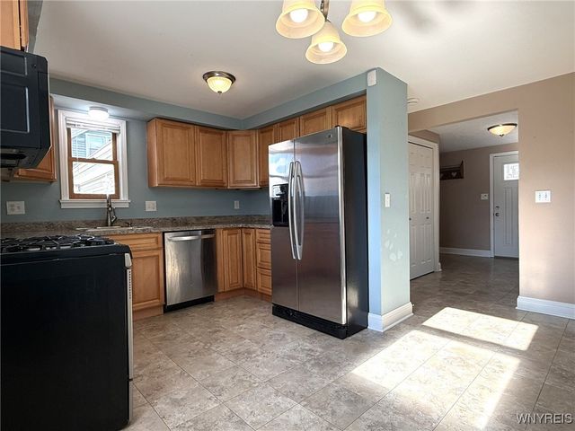 2122 Fix Road, Grand Island, NY 14072