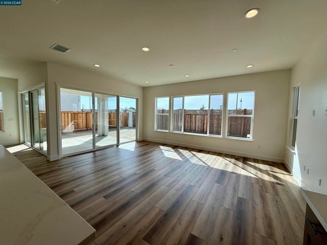 17369 Bushwick Lane, Lathrop, CA 95330