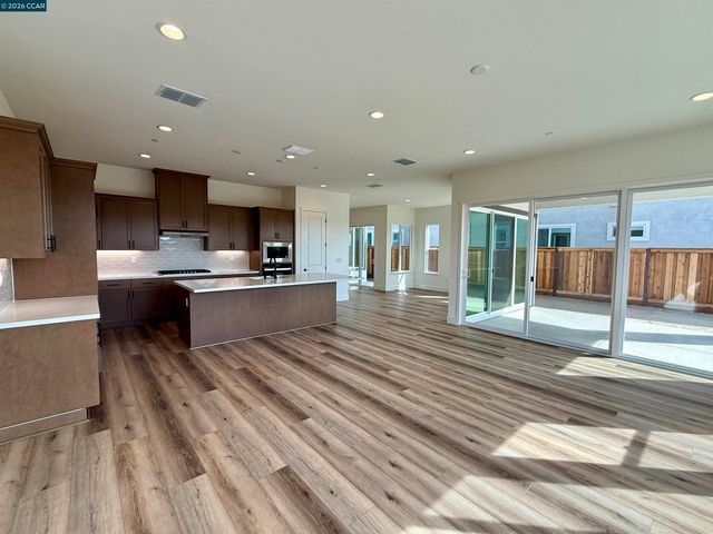 17369 Bushwick Lane, Lathrop, CA 95330