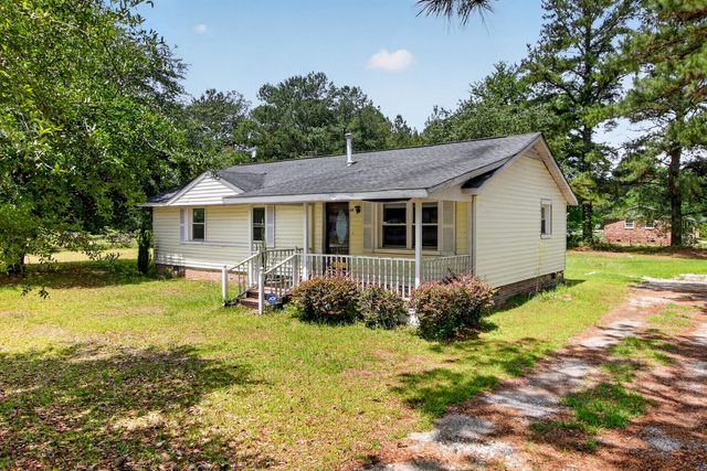 102 Montegue Street, Santee, SC 29142