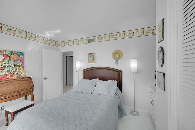 1702 S Ocean Boulevard 1, Delray Beach, FL 33483