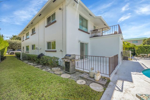 1702 S Ocean Boulevard 1, Delray Beach, FL 33483