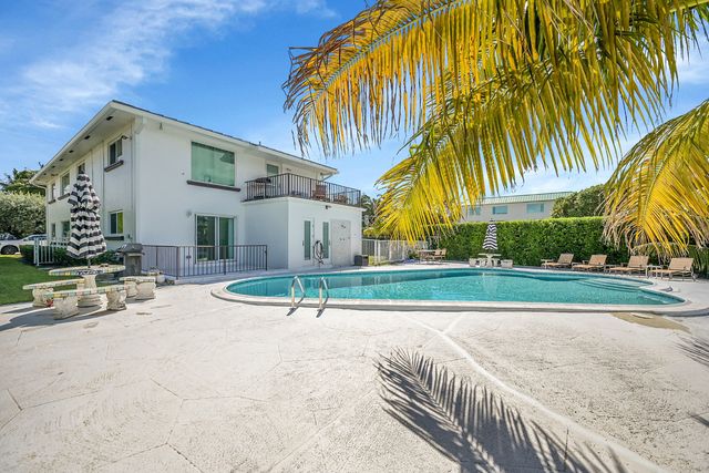 1702 S Ocean Boulevard 1, Delray Beach, FL 33483