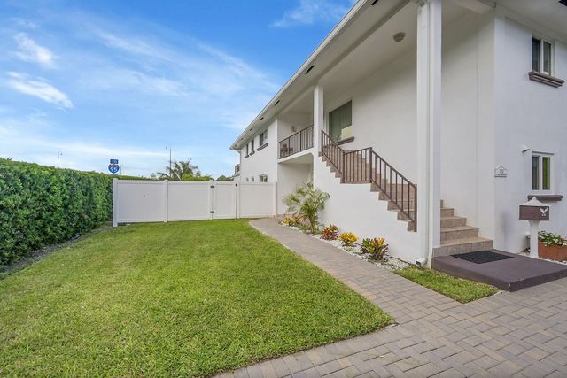 1702 S Ocean Boulevard 1, Delray Beach, FL 33483