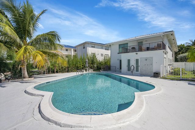 1702 S Ocean Boulevard 1, Delray Beach, FL 33483