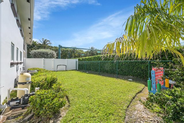 1702 S Ocean Boulevard 1, Delray Beach, FL 33483