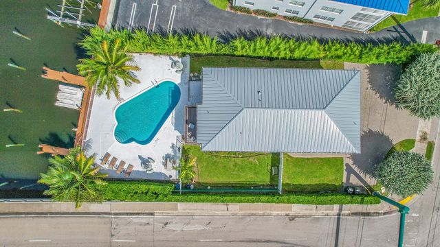 1702 S Ocean Boulevard 1, Delray Beach, FL 33483