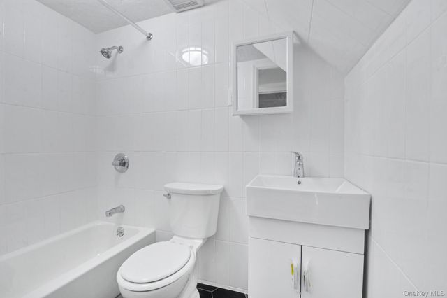 8833 Francis Lewis Boulevard, Queens Village, NY 11427