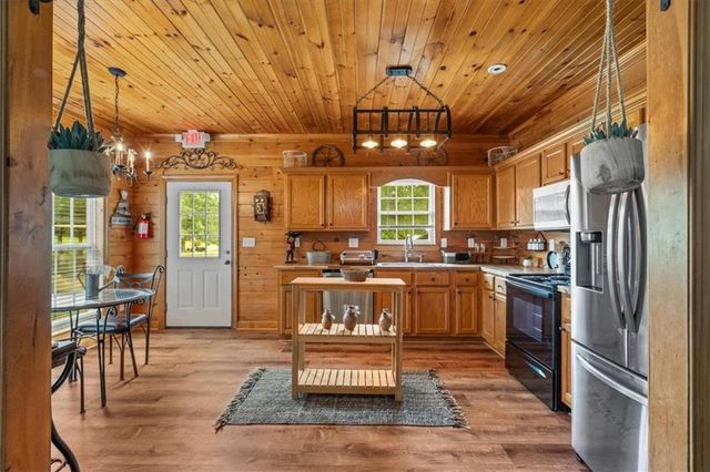 922 River Bend Road SW, Plainville, GA 30733