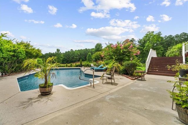 922 River Bend Road SW, Plainville, GA 30733