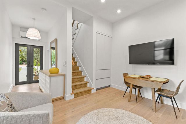 226 Oleander Avenue 3, Palm Beach, FL 33480