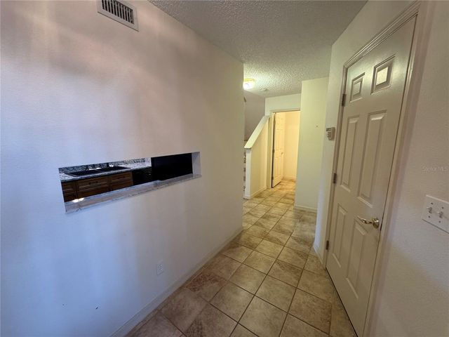 9101 JAKES PATH, Largo, FL 33771