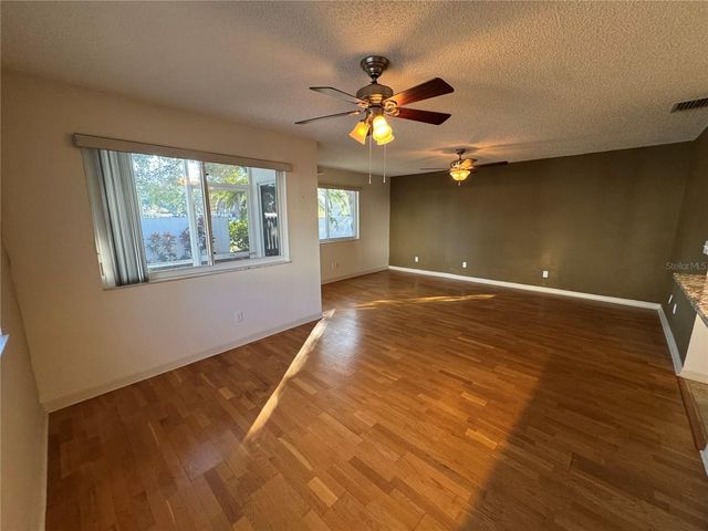 9101 JAKES PATH, Largo, FL 33771