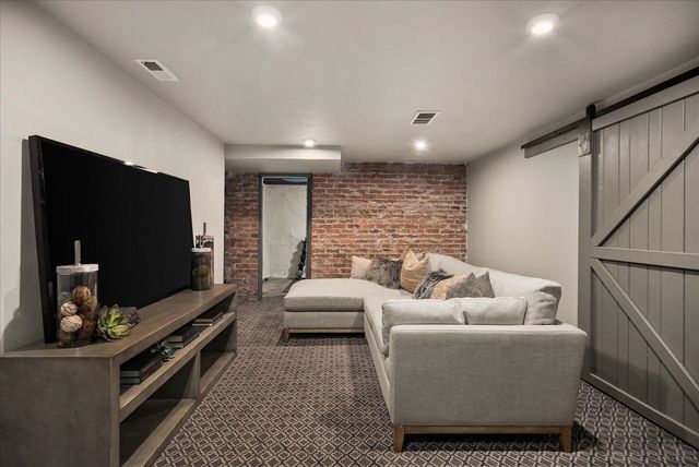 520 E 11th Ave, Spokane, WA 99202