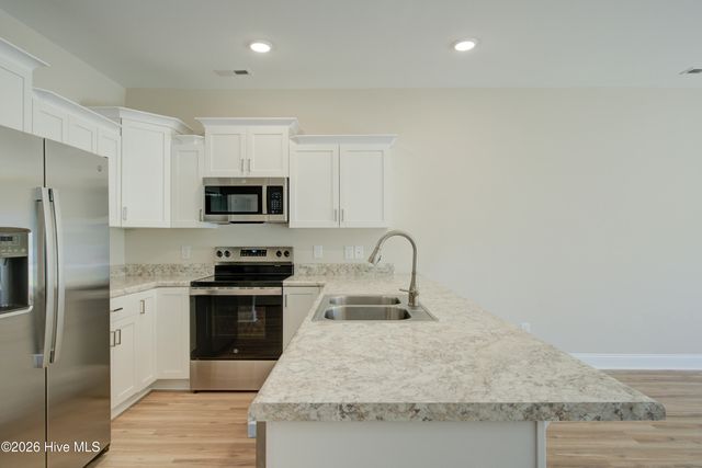 215 Sandpiper Place, Holly Ridge, NC 28445