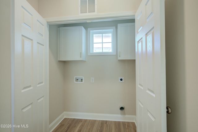 215 Sandpiper Place, Holly Ridge, NC 28445