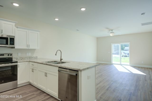 215 Sandpiper Place, Holly Ridge, NC 28445