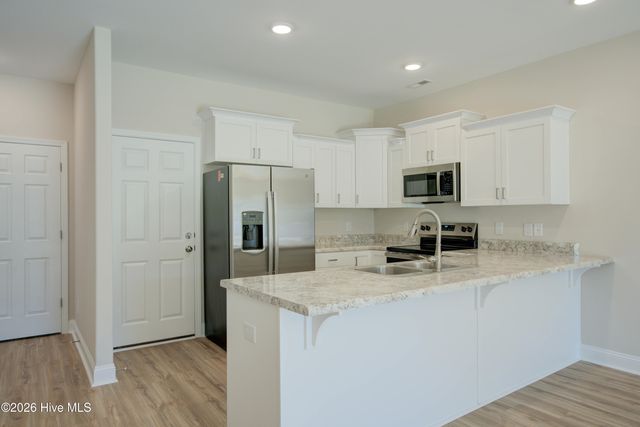 215 Sandpiper Place, Holly Ridge, NC 28445