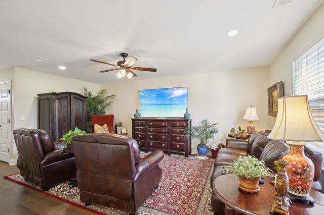 1010 Addler Dr, Springfield, TN 37172