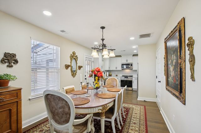 1010 Addler Dr, Springfield, TN 37172