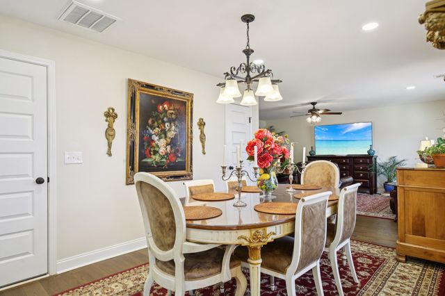 1010 Addler Dr, Springfield, TN 37172