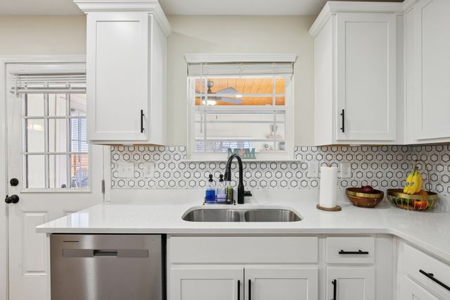 1010 Addler Dr, Springfield, TN 37172