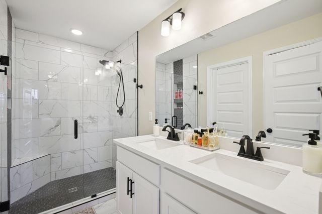 1010 Addler Dr, Springfield, TN 37172