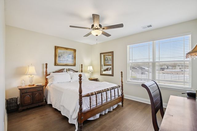 1010 Addler Dr, Springfield, TN 37172