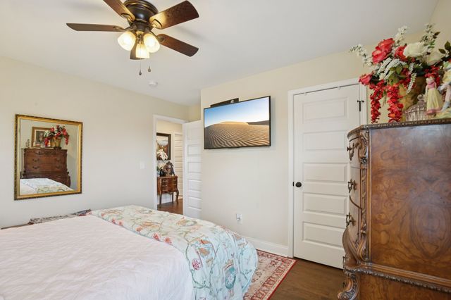 1010 Addler Dr, Springfield, TN 37172