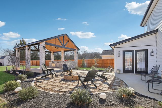 1010 Addler Dr, Springfield, TN 37172