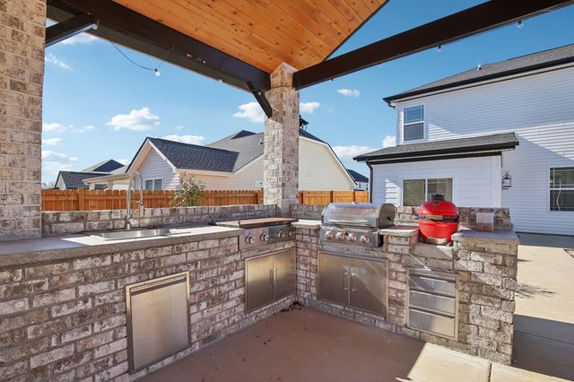 1010 Addler Dr, Springfield, TN 37172