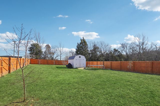 1010 Addler Dr, Springfield, TN 37172